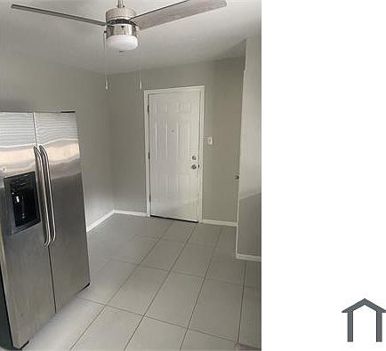 3rd image of 10609 S Forest Ave