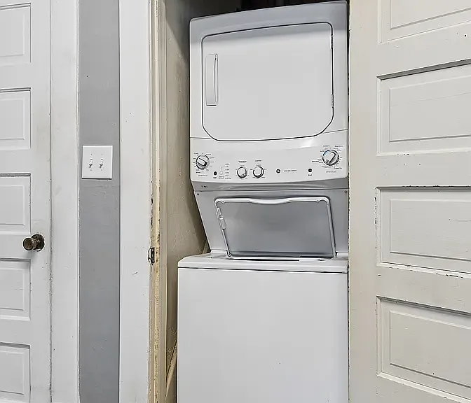 2123 Washington St #A — Photo 1