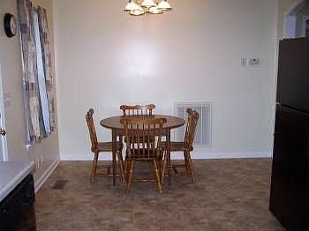 3rd image of 226 Homewood Dr