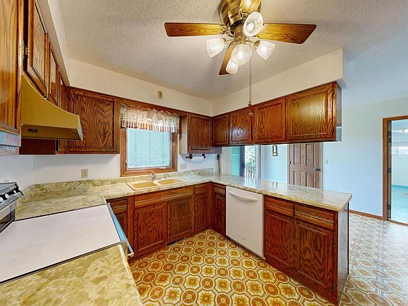 5th image of N1149 Brookside DRIVE