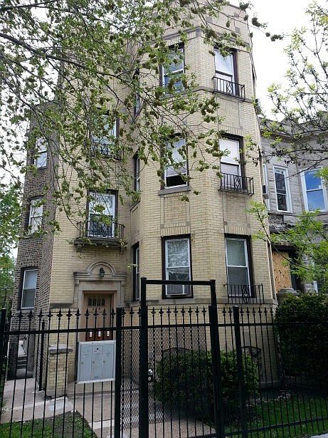 1st image of 639 N Homan Ave #3
