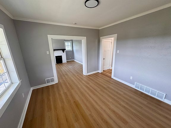 3rd image of 421 Lemon Ave
