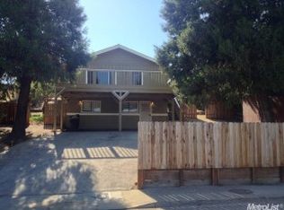 1625 W J St, Oakdale, CA 95361