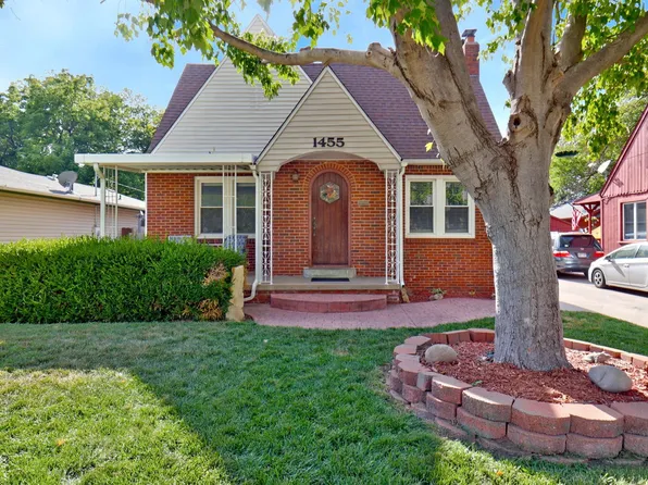 1455 N Woodrow Ct, Wichita, KS 67203