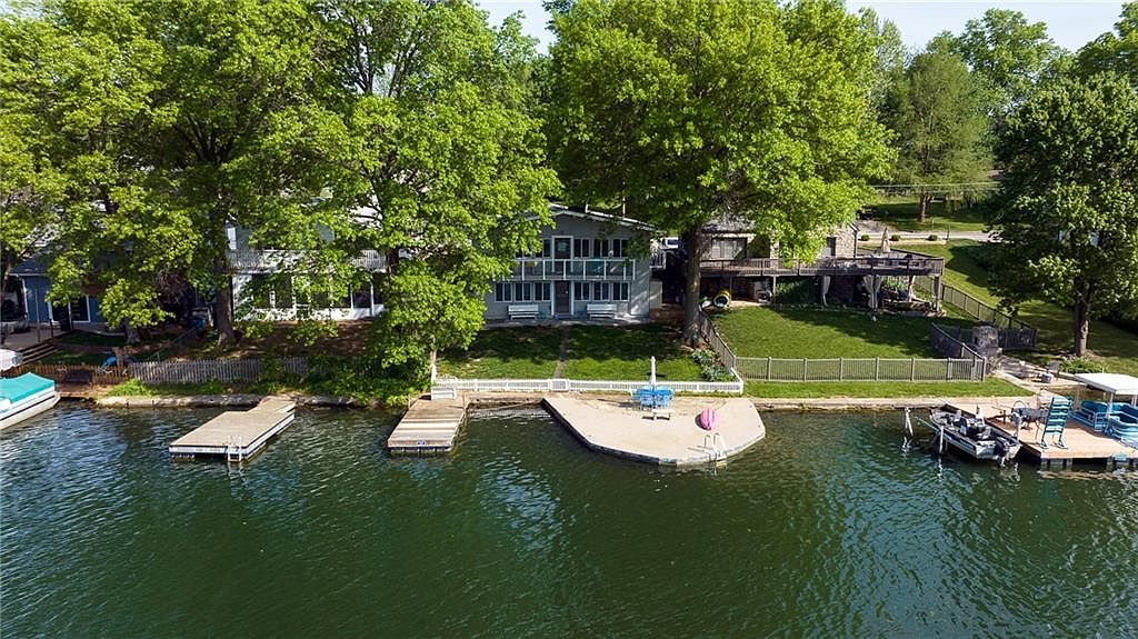 4 Dockside Dr, Lake Tapawingo, MO 64015 Zillow