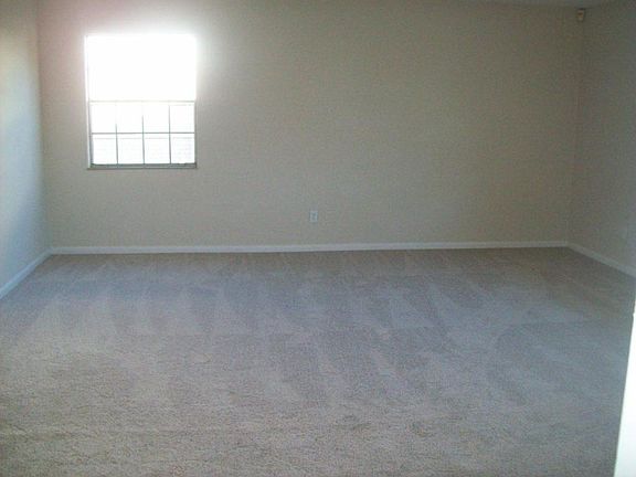 2nd image of 1035 Tortugas Ave