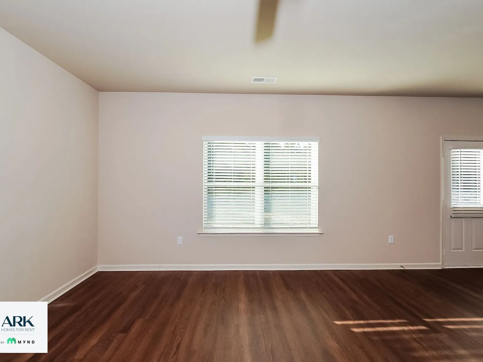 4 bed, 2.5 bath, 2002 sqft, $1,665 — Photo 4