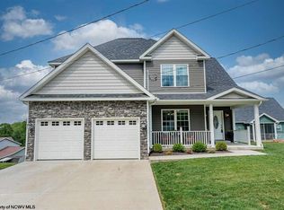 1030 Skyline Ter, Fairmont, WV 26554