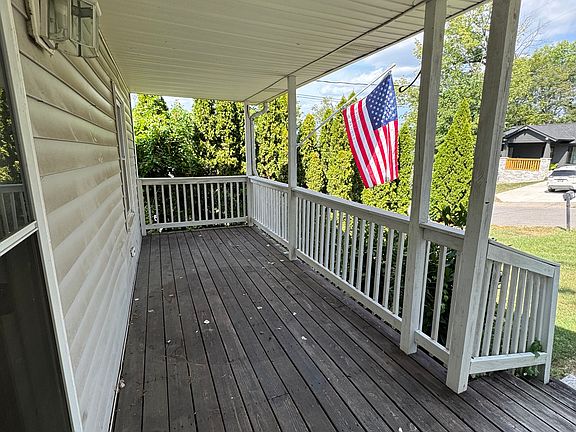 2nd image of 345 Chamberlin St