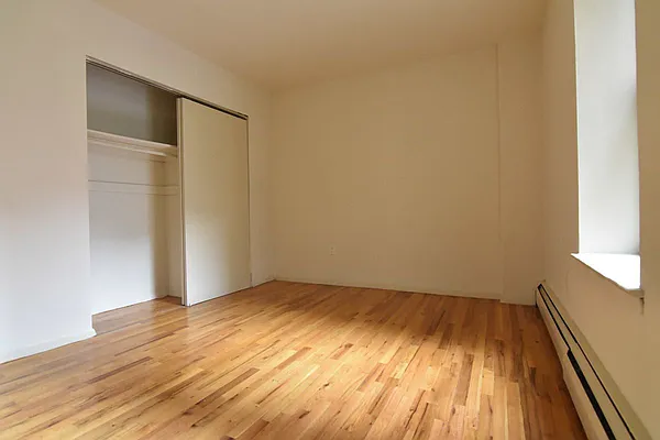 Rented by Clove Realty LLC | media 6