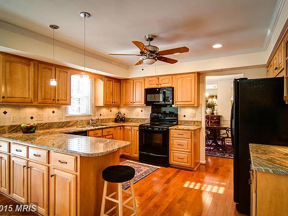 4th image of 11035 Clara Barton Dr
