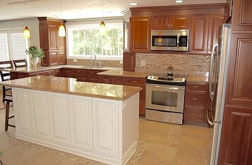 5th image of 12 Berry Dr
