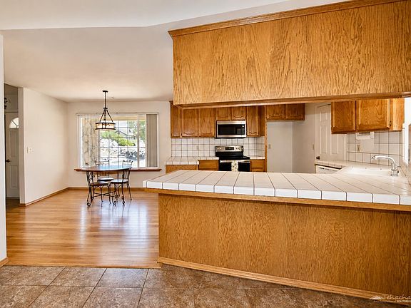 5th image of 28301 Burlingame Ct
