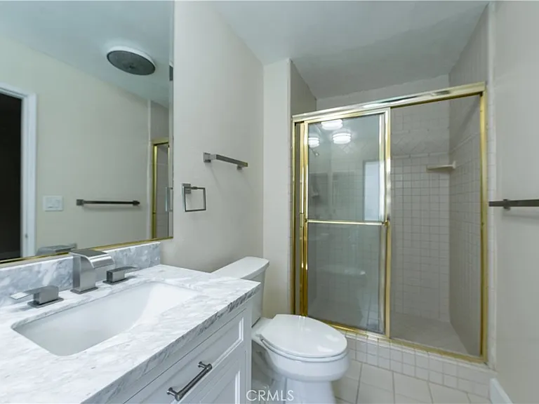 24221 Hatteras St — Photo 30