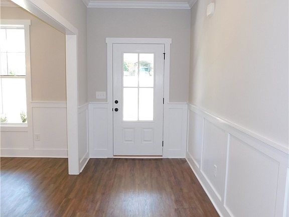 3rd image of 3035 Lee Road 401