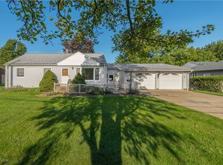 2138 Hawkins Rd, Westlake, OH 44145