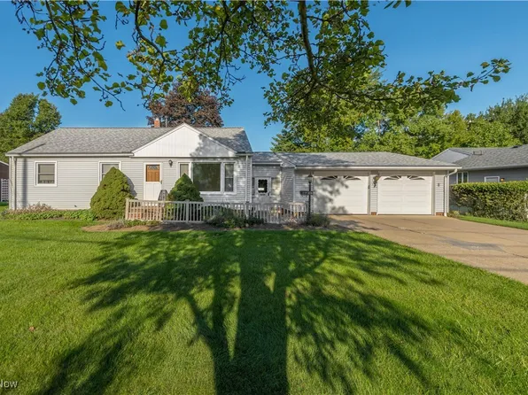 2138 Hawkins Rd, Westlake, OH 44145