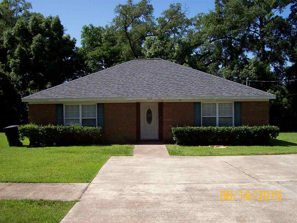 2nd image of 1843 Westminster Dr