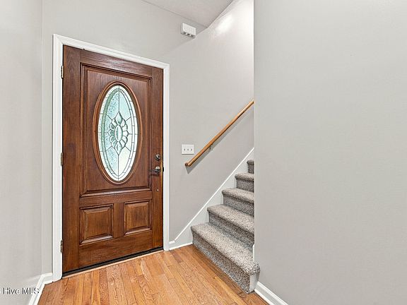 5th image of 127 Bayshore Drive