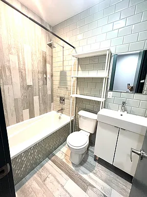 Rented by Delmark Realty LLC | media 17