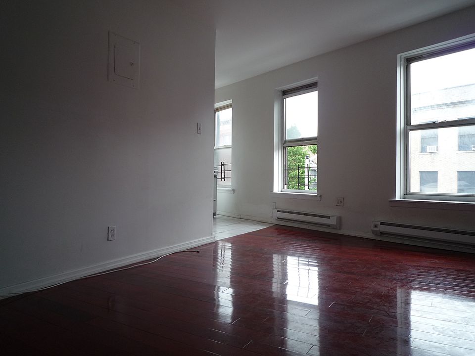 1st image of 505 Waverly Ave