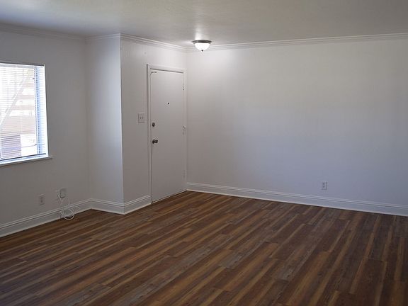 4th image of 512 Clover St APT A