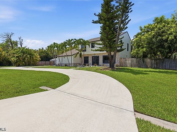 5th image of 3691 Hyde Park Ct
