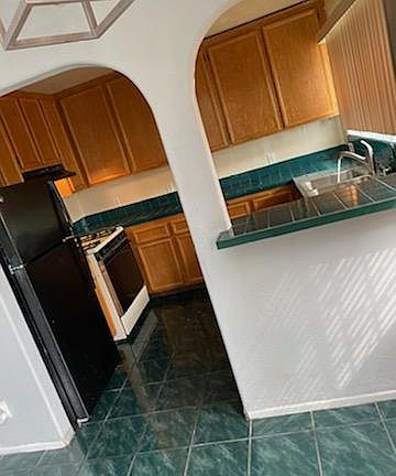 2nd image of 3800 Ocean View Blvd