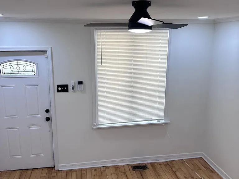 1338 S Hicks St — Photo 15