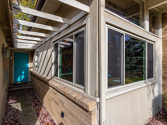 4th image of 4515 Braeburn Dr SE
