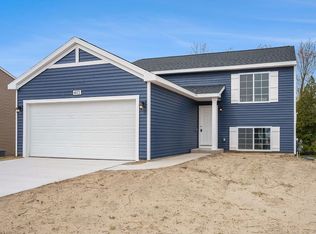 4073 Tributary Dr, Holland, MI 49424