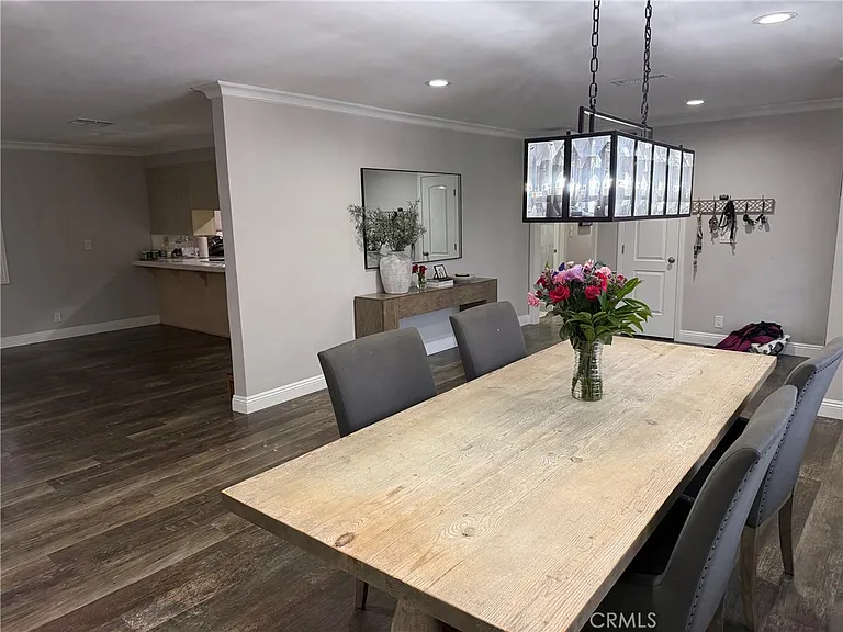 1530 Robin Way — Photo 15