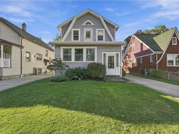 31 Zimmerman Blvd, Buffalo, NY 14223