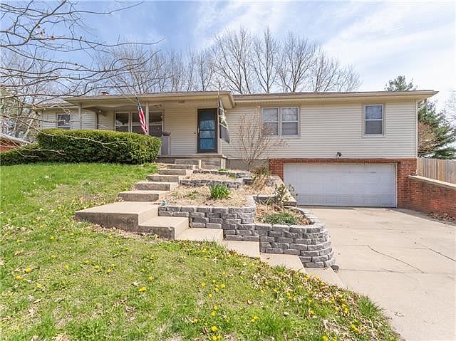1st image of 1105 Carol Dr