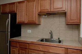 3rd image of 1429 Willow Ave