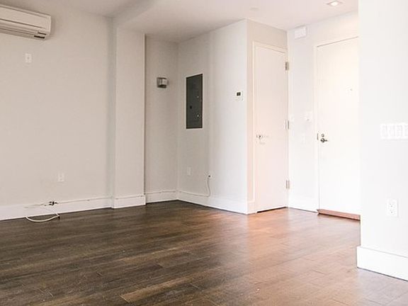 5th image of 146 Meserole St APT 4E