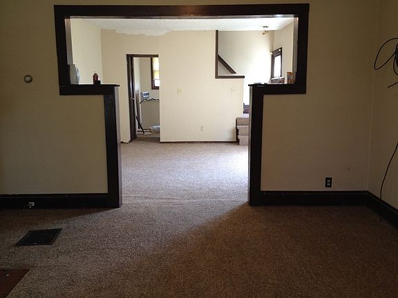 3rd image of 162-164 Columbian Ave