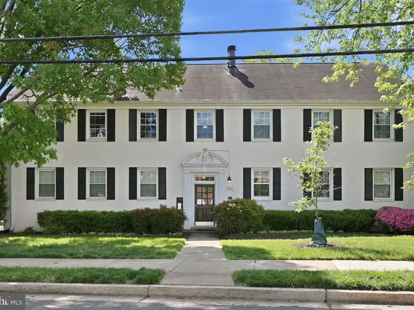 2900 13th St S APT 102, Arlington, VA 22204