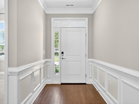 2nd image of 1401 Lexington Green Pnes