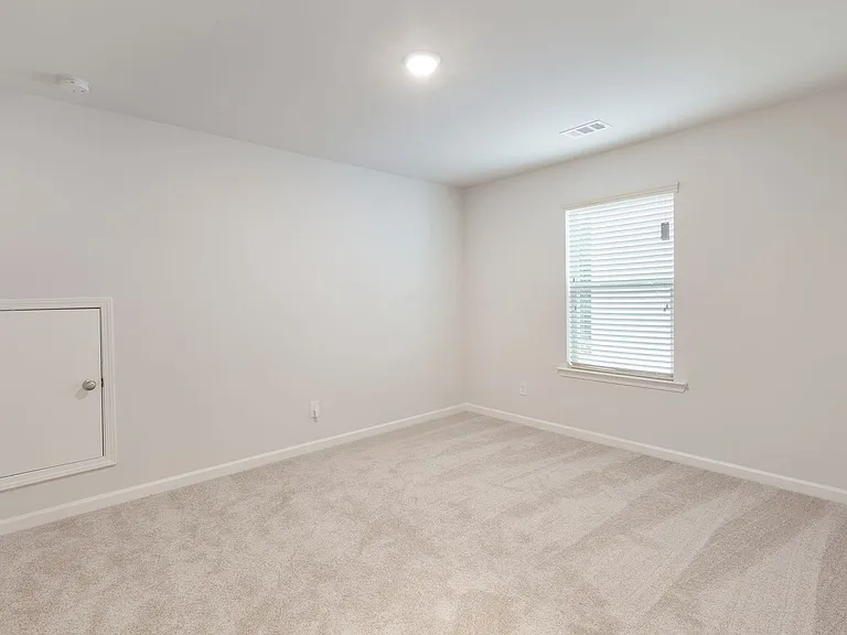 2943 Cottage Ln — Photo 17