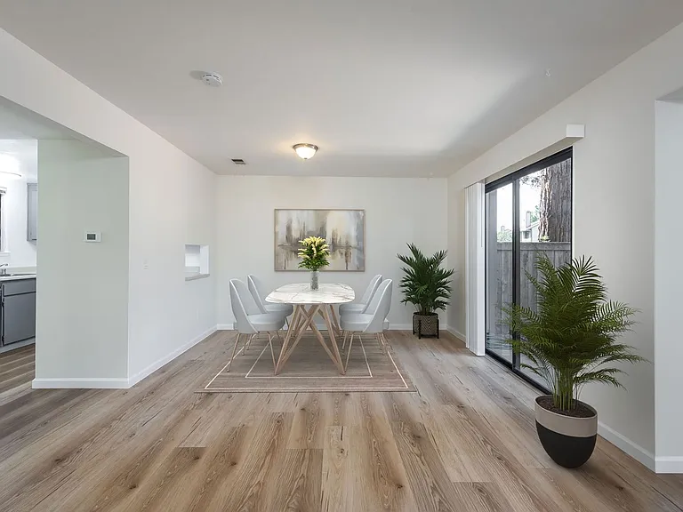 422 Occidental Cir — Photo 10