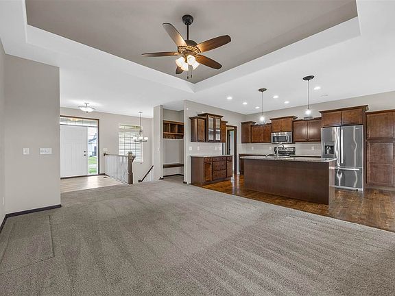 4th image of 3025 Ridgeview Dr