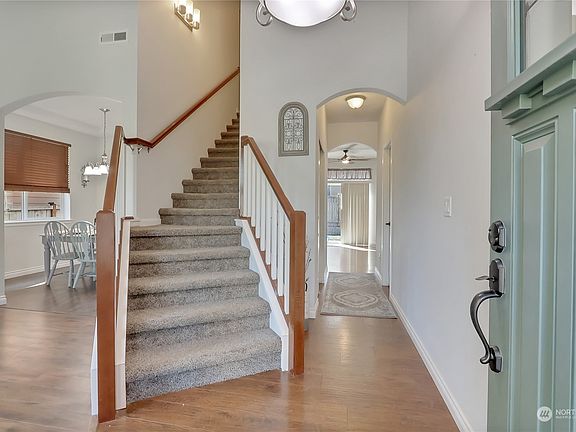 3rd image of 4034 202nd Street E