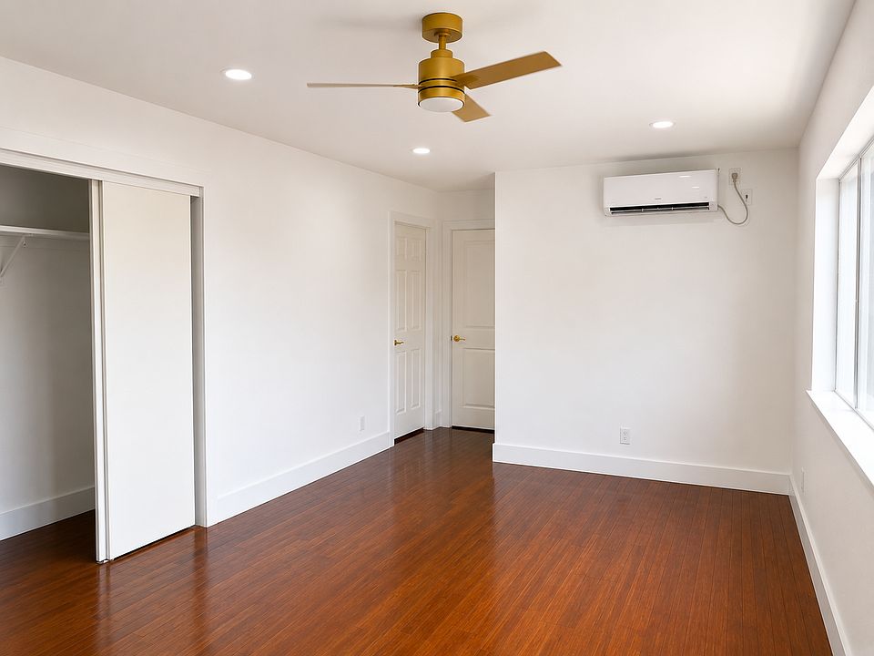 1st image of 2712 Oakcliff St APT 6