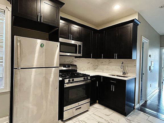 5th image of 146 Clendenny Ave APT 3R