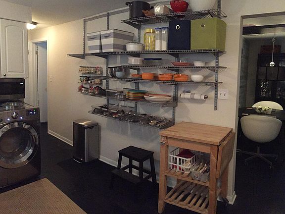 5th image of 6022 N Avondale Ave APT 1N