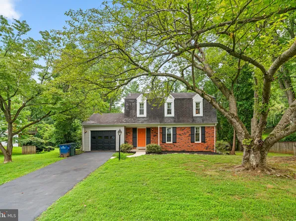 6512 Farmingdale Ct, Rockville, MD 20855