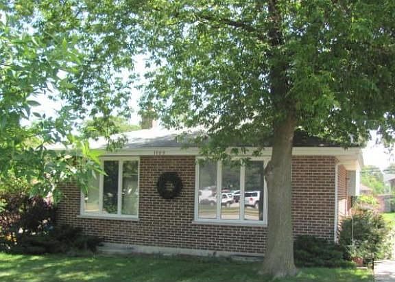 2nd image of 1009 S Stewart Ave