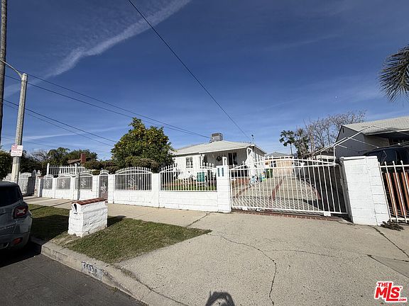 3rd image of 11020 Herrick Ave