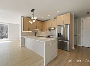 2354 W Polk St #504, Chicago, IL 60612
